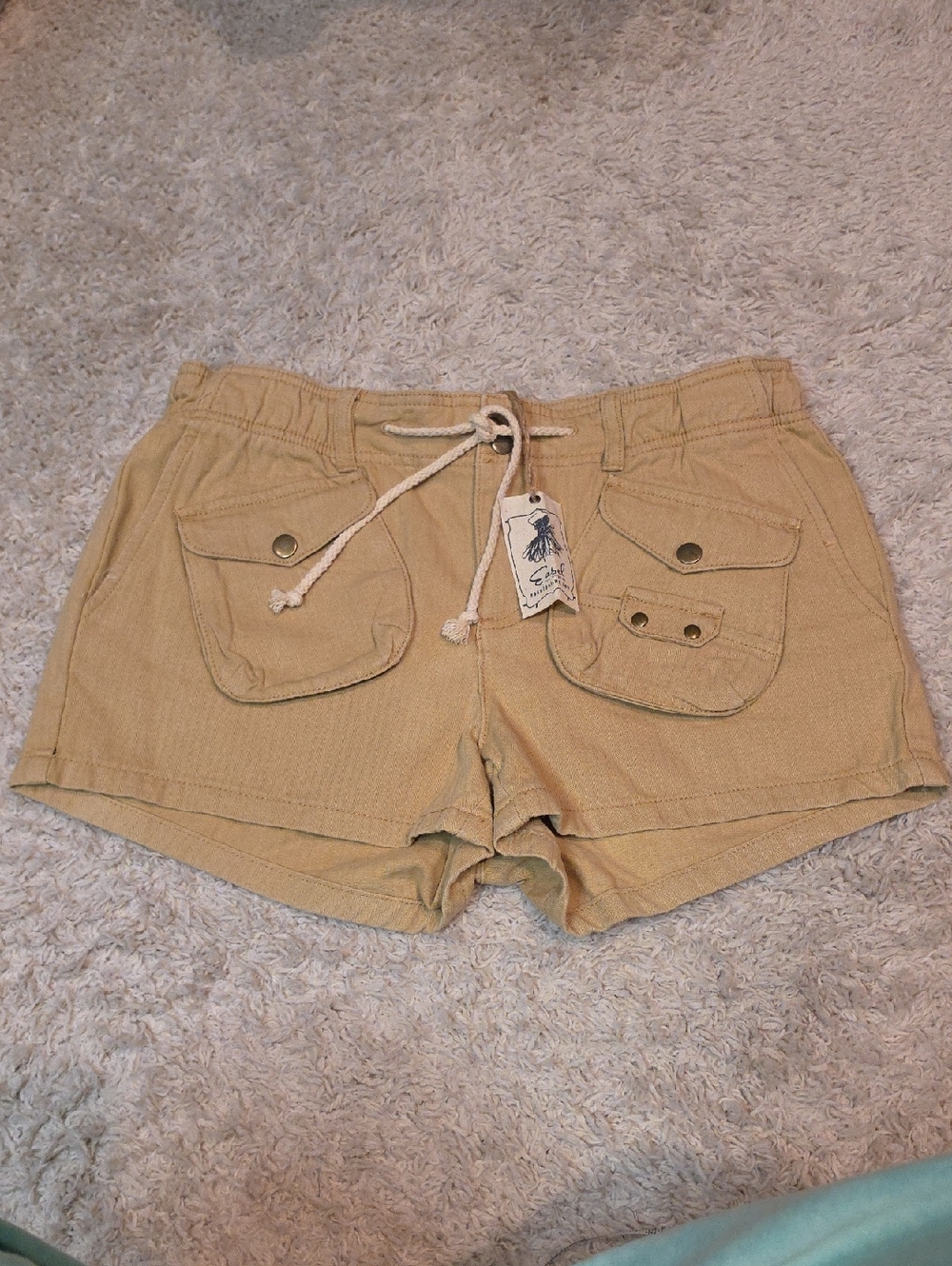 077p easel Khaki Drawstring Cargo Shorts